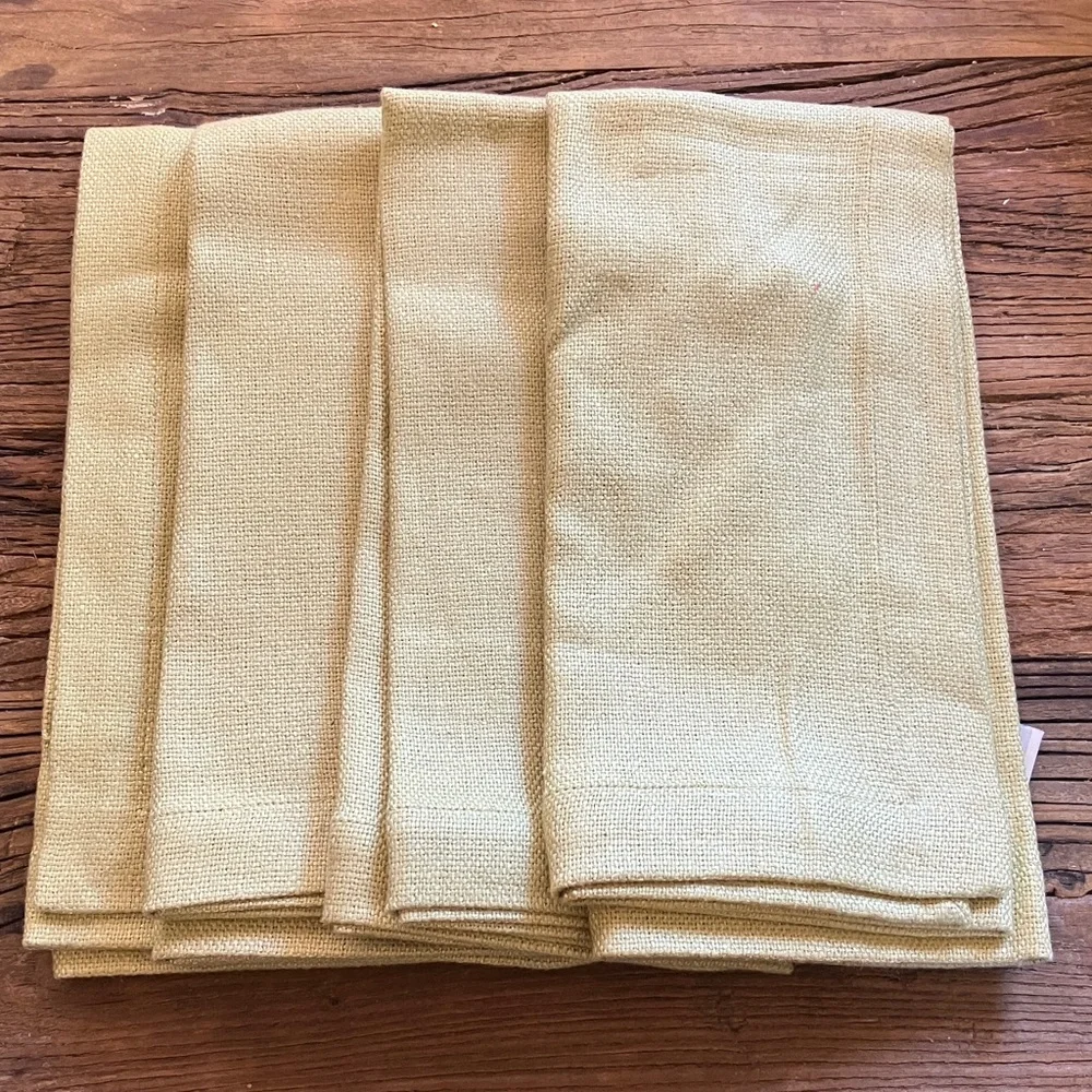Green Pottery Barn Napkin Set